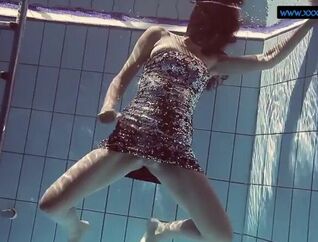 Lastova being flashy underwater